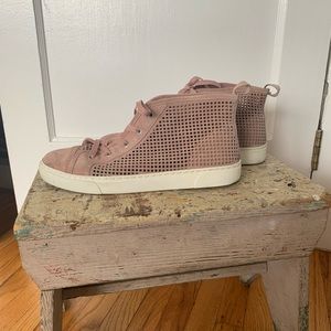 Nordstrom 1. State Dulcia Perforated High-Top suede Sneakers pink - size 10